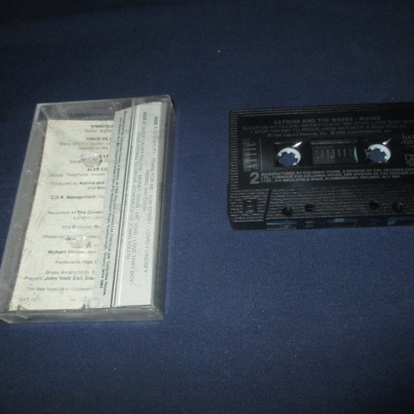 Katrina and The Waves - Waves on cassette (CBS Records / Attic Records, 1986) - Picture 2 of 2